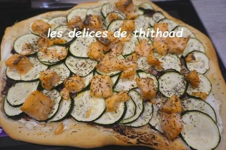 pizza saumon, courgettes et tapenade pizza saumon, courgettes et tapenade