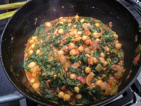 Feuilles – Curry de pois-chiches, épinards et tomates (chana saag)