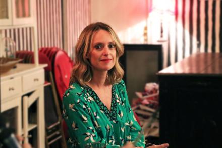 Aurélie Valognes : la main verte et le cœur sur la main