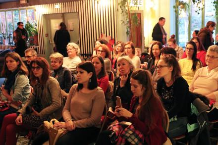 Aurélie Valognes : la main verte et le cœur sur la main