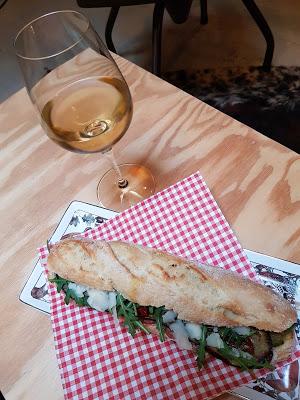 blablah wine, charleroi, bar à vin, magasin de dégustation mélanie deltenre lifestyle blogger