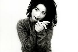 Yé Yorke Ailleurs! (& un peu Björk)