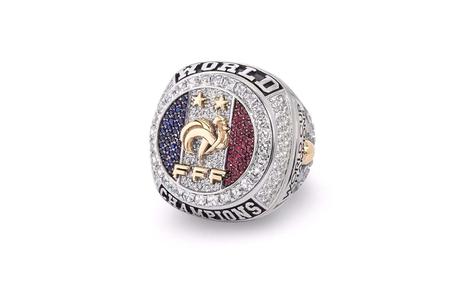 Paul Pogba offre des bagues de Champion du Monde aux bleus bagues de Champion du Monde fff