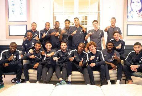 Paul Pogba offre des bagues de Champion du Monde aux bleus bagues de Champion du Monde fff