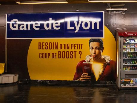 Shazam! recharge ta batterie dans le métro !