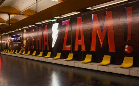 Shazam! recharge ta batterie dans le métro ! Shazam! recharge ta batterie dans le métro !