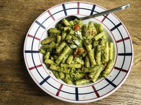 Version printemps – Pesto végétal d’ail des ours (et une recette de pâtes)