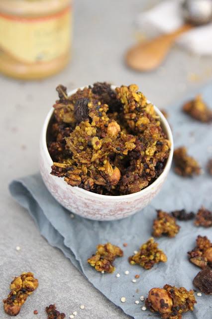 Cuillere et saladier : Granola quinoa-curry