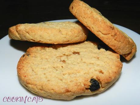 SHORBREAD BANANE & BAIE D'ARONIA (sans gluten, végétalien) SHORBREAD BANANE & BAIE D'ARONIA (sans gluten, végétalien)