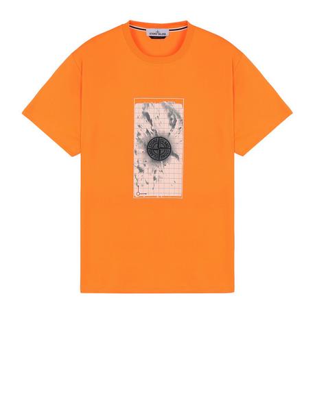 Stone Island mise sur le Orange Fluo pour sa collection SS19