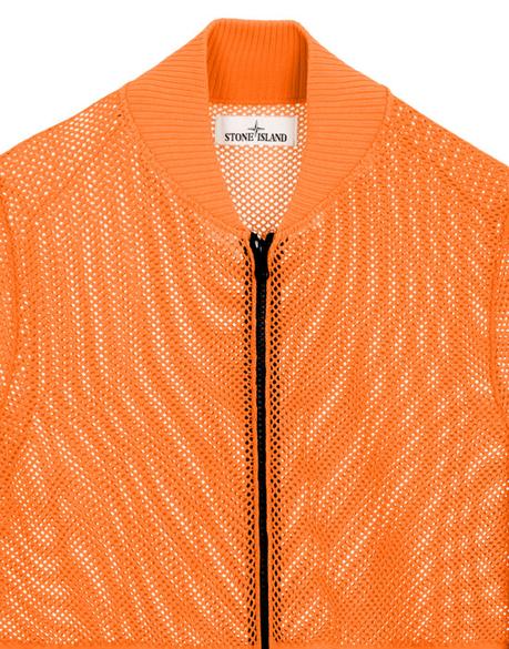 Stone Island mise sur le Orange Fluo pour sa collection SS19