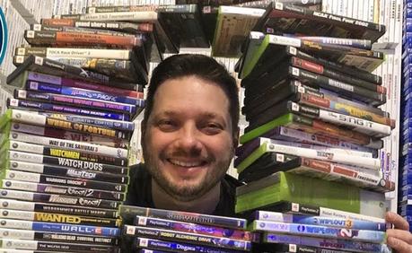 Il bat le record du monde de la plus grande collection de jeux vidéo au monde ! Il bat le record du monde de la plus grande collection de jeux vidéo au monde !