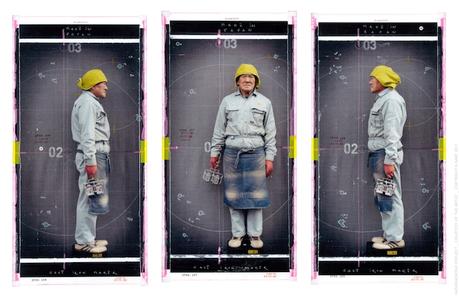 Il photographie 100 travailleurs japonais et leur uniforme Il photographie 100 travailleurs japonais et leur uniforme
