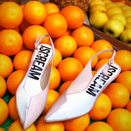 La chaussure slingback signe son grand retour