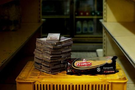 Voici combien d’argent il vous faut pour faire vos courses au Venezuela Voici combien d’argent il vous faut pour faire vos courses au Venezuela