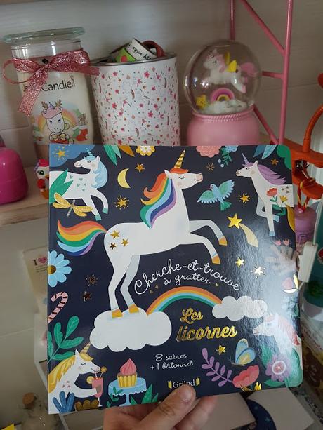 Nouveautés Février 2019 Gründ Jeunesse : Cherche et trouve à gratter Les licornes - 250 autocollants Autour du monde - Trop mignons