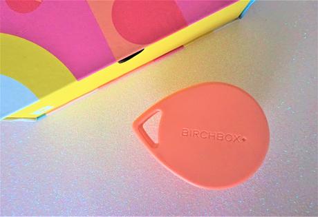 La Birchbox Pop Couleurs a du peps ! https://www.awin1.com/cread.php?awinmid=15574&awinaffid=285299&clickref=&p=https%3A%2F%2Fbirchbox.fr%2Fmarques%2Fbirchbox%2Fbrosse-massante
