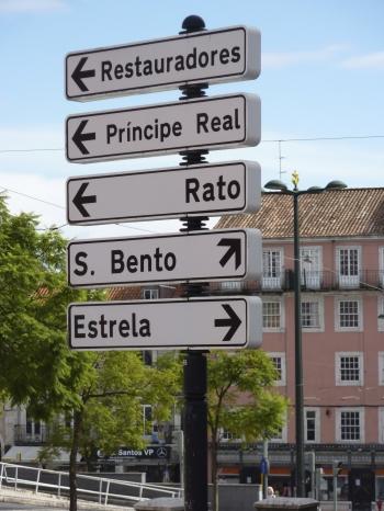 carnet,note,journal,autobiographie,écriture de soi,prairie journal,voyage,nocturne,lisbonne,portugal,tramway,electrico,principe real,restauradores,blog littéraire de christian cottet-emard,venise,italie,europe,direction,sens de l'orientation,gnossiennes,satie,aldo ciccolini,pianiste,piano,fernando pessoa,poète,poésie,littérature,rêve,sommeil,neige,jura,banc