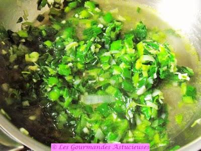 Oseille farcie au sarrasin et sauce aux orties (Vegan)