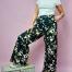    Pantalon Hokkaido La Mouche Poulette   
 Le pantalon Hokkaido est noir avec des fleurs de cerisier blanches et jaunes en imprimé. Il est 100% réalisé à la main dans un atelier français et a été conçu à partir de tissu recyclé. 
  Prix indicatif :  109€ sur le site  www.lamouchepoulette.com  