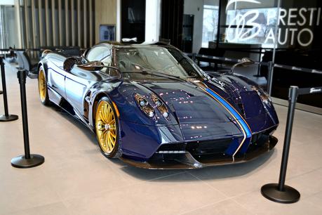 Ob Prestige Auto reçoit une Pagani Huayra Roadster et une McLaren Senna