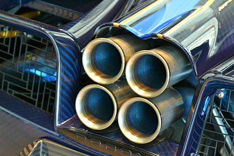 Ob Prestige Auto reçoit une Pagani Huayra Roadster et une McLaren Senna