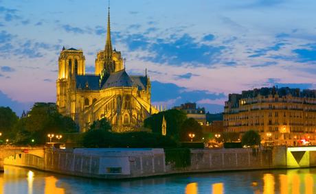 Notre-Dame de Paris: ses 17 petits et grands secrets Notre_dame_de_paris_by_night