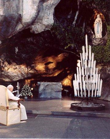 Les 18 apparitions de Lourdes - 1858 (2)