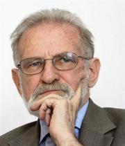 Bronislaw Geremek, grande figure de l'opposition anti-communiste polonaise et ancien ministre des Affaires étrangères, est...