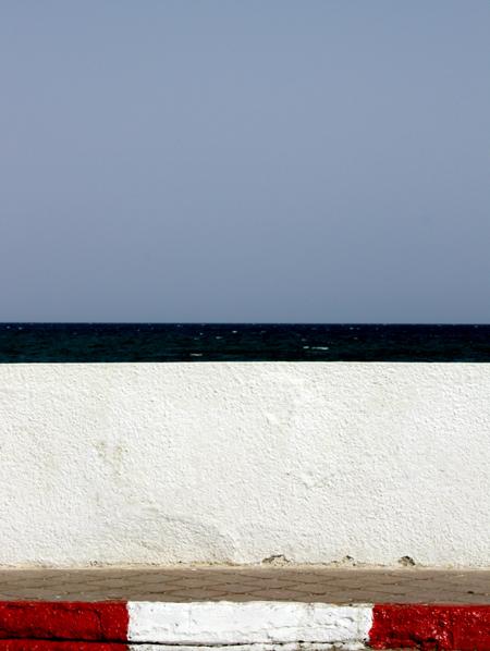 « L’appareil-photo est un instrument qui enseigne aux gens comment voir sans appareil-photo ». Dorothea LANGE