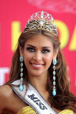 Miss Venezuela, Dayana Mendoza, 22 ans, a été élue Miss Univers 2008.