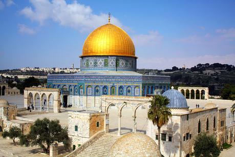 Le Roi du Maroc affecte des fonds pour la restauration de la mosquée Al Aqsa