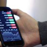 bourse iphone smartphone 150x150 - Comment gérer ses investissements financiers sur son smartphone en 2019 ?