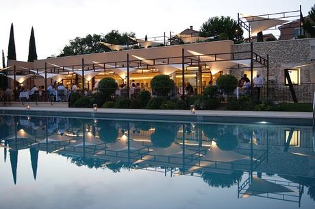 coquillade-village-hotel-spa-piscine-615x409
