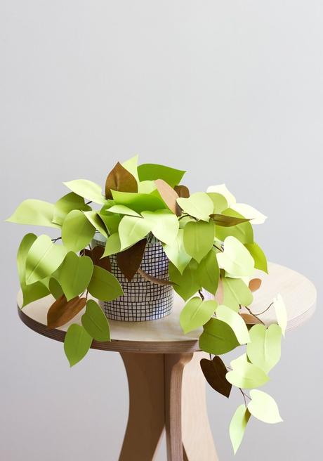 Plante en papier DIY : la solution idéale quand on n’a pas la main verte !