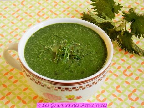 Soupe aux orties et aux algues