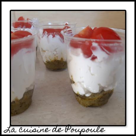 Verrines chantilly de feta et pesto Verrines chantilly de feta et pesto