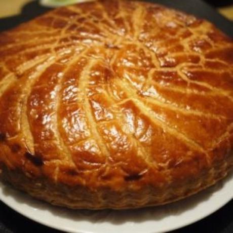 Galette a la frangipane Galette a la frangipane