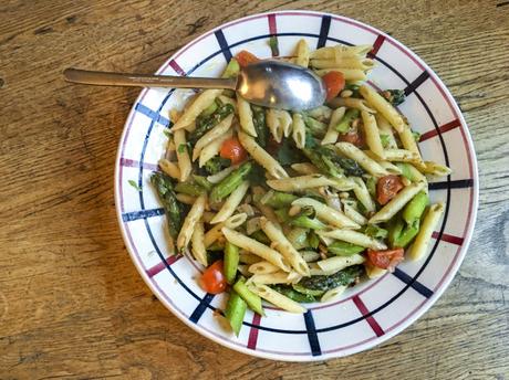 Indian twist – Penne aux asperges vertes et à la cardamome