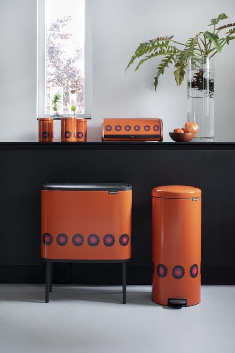 brabantia a 100 ans poubelle rétro vintage fleur orange - blog déco - clem around the corner