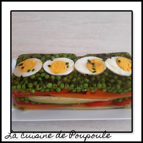 Terrine œufs durs et petits légumes en gelée