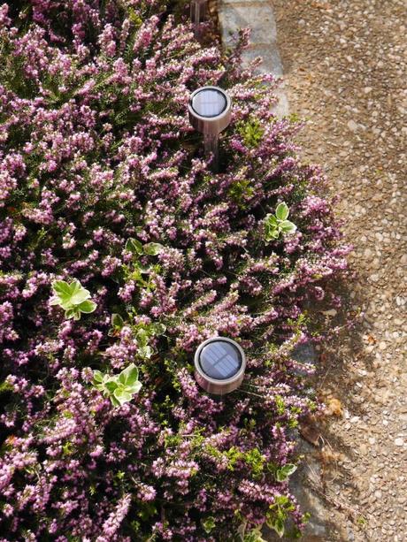 balises lumineuses solaires pour extérieur jardin terrasse balcon - blog déco - clemaroundthecorner