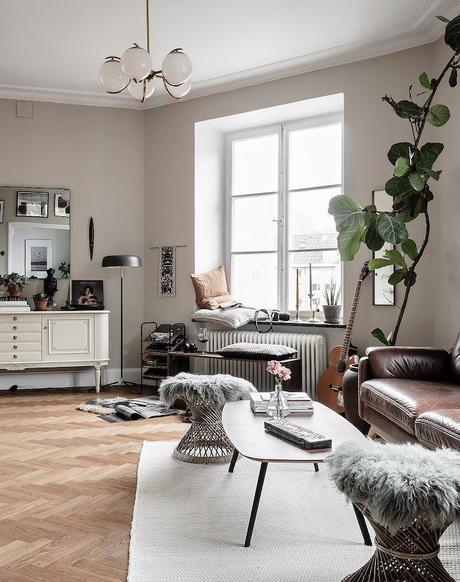 ambiance rustique salon lumineux meuble blanc fourrure - blog déco - clem round the corner copie