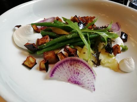 Epoca – Denny Imbroisi Ricotta fumée, légumes © Gourmets&co