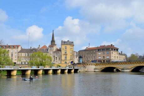 Croisière en bateau solaire sur la Moselle à Metz © French Moments