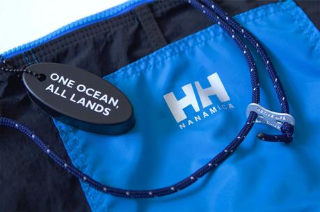Nanamica et Helly Hansen font équipe et drop de nouvelles sacoches