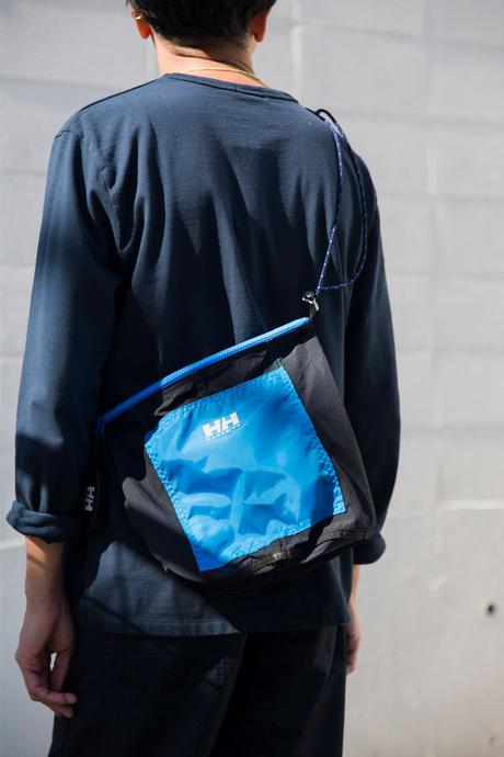 Nanamica et Helly Hansen font équipe et drop de nouvelles sacoches