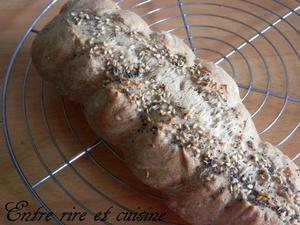 Mini-baguettes apéritives aux herbes de Provence et carvi Mini-baguettes apéritives aux herbes de Provence et carvi