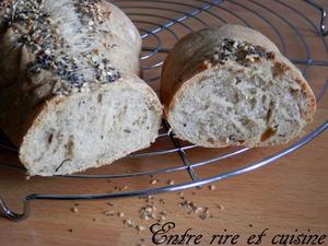 Mini-baguettes apéritives aux herbes de Provence et carvi Mini-baguettes apéritives aux herbes de Provence et carvi