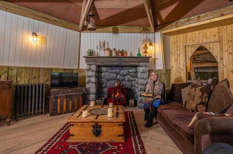 Harry Potter: elle construit une chambre d’hôte inspirée par la cabane de Hagrid